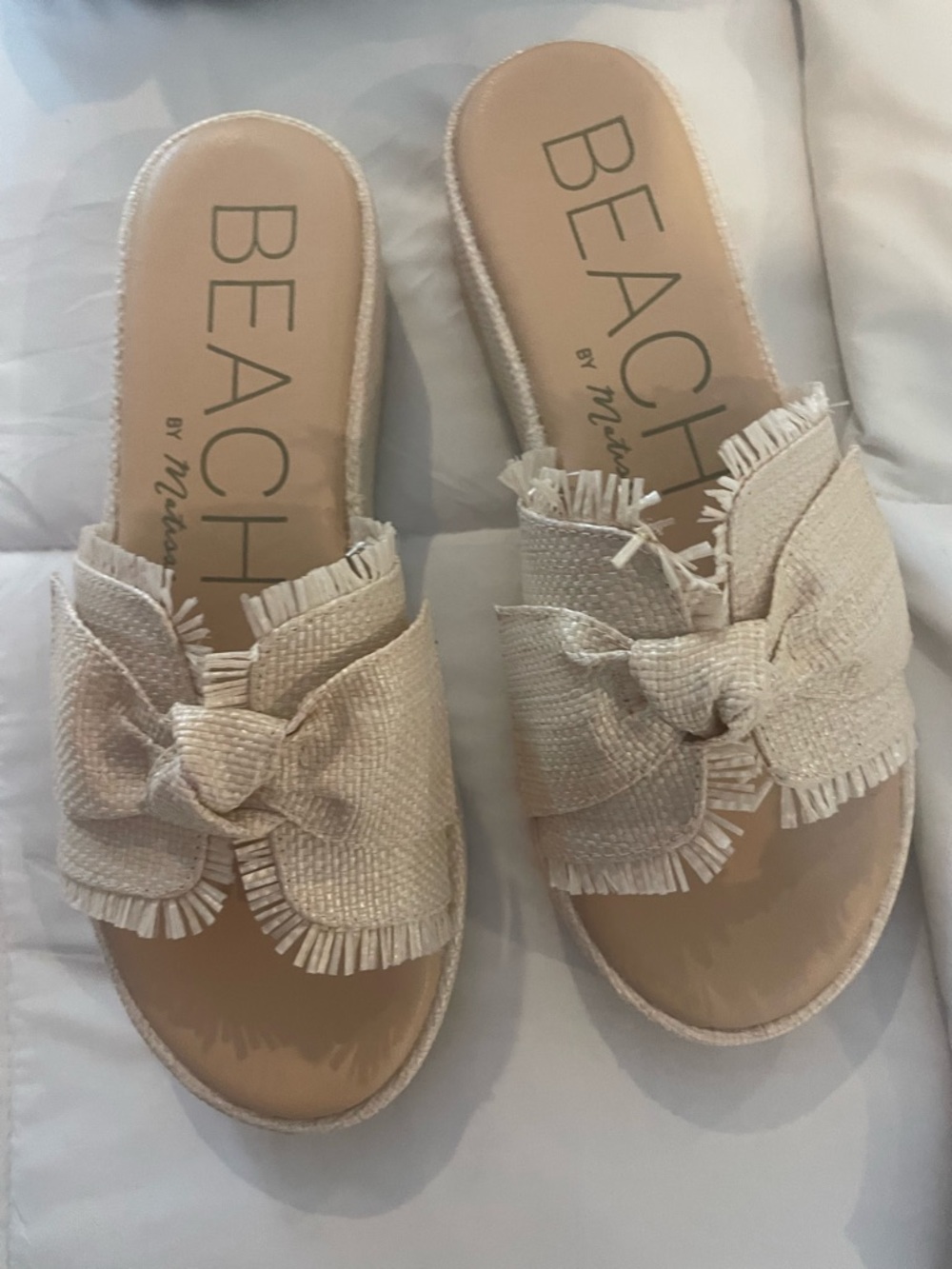 BEACH by Matisse Cream Knotted Slide Sandals